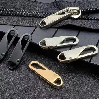 Jangan Sepelekan Resleting dan Kancing Jaket Saat Berkendara